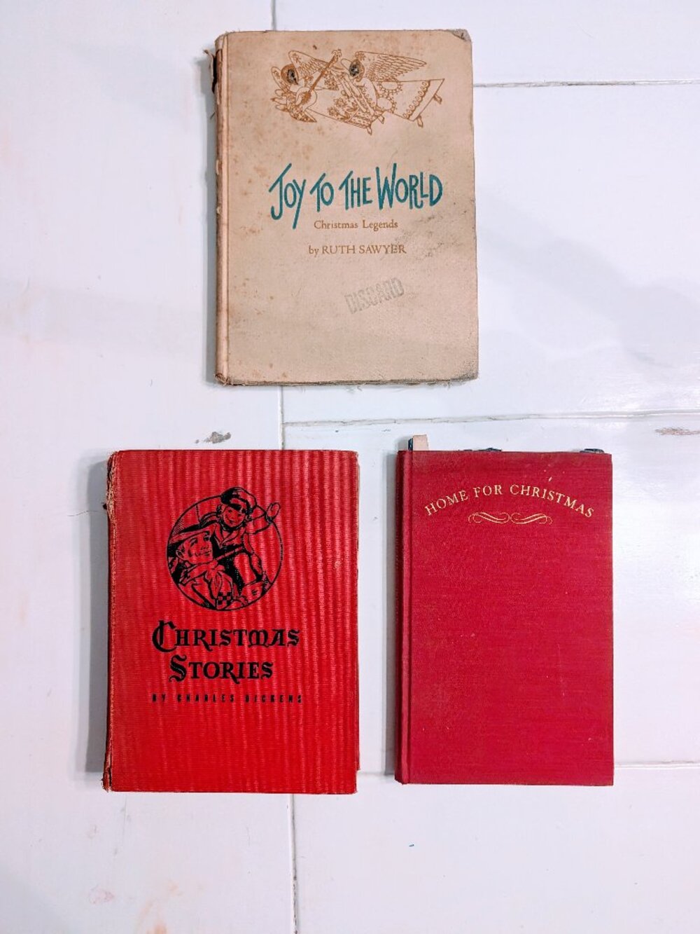 Lot of 3 VTG Christmas Chapter Books HC Dickens Joy to the World Legends Display